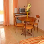 Apartament Deak Komarna *