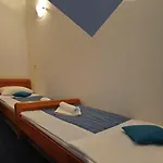 Deak Komarna Apartament *