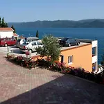 Deak Komarna Apartament