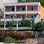 Deak Komarna Apartament *