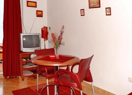 Apartamento Deak Komarna Klek