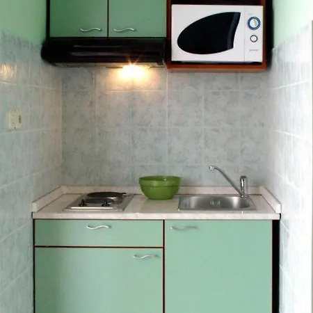 Apartment Deak Komarna Klek