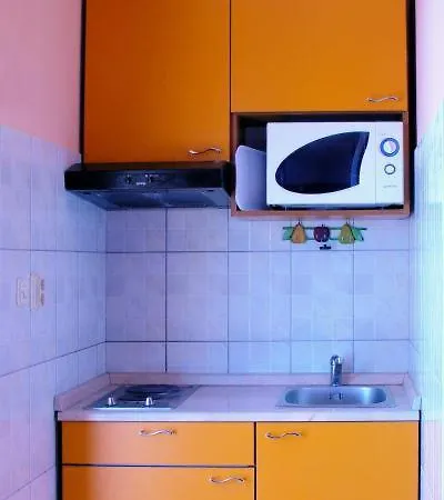 Apartment Deak Komarna Klek