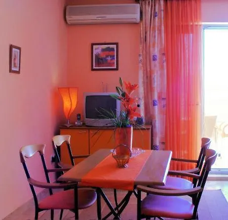 Apartment Deak Komarna Klek