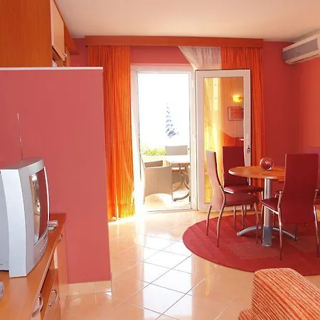 Apartment Deak Komarna Klek