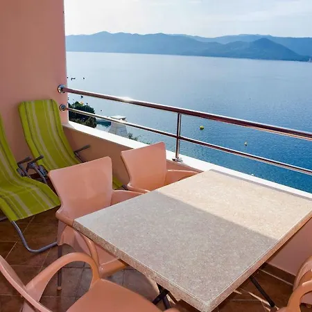 Deak Komarna Apartment Klek