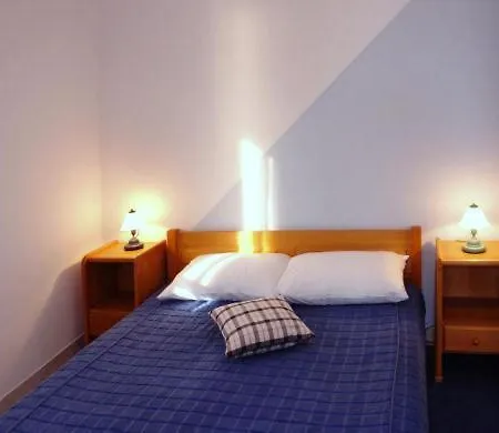 Deak Komarna Apartamento Klek